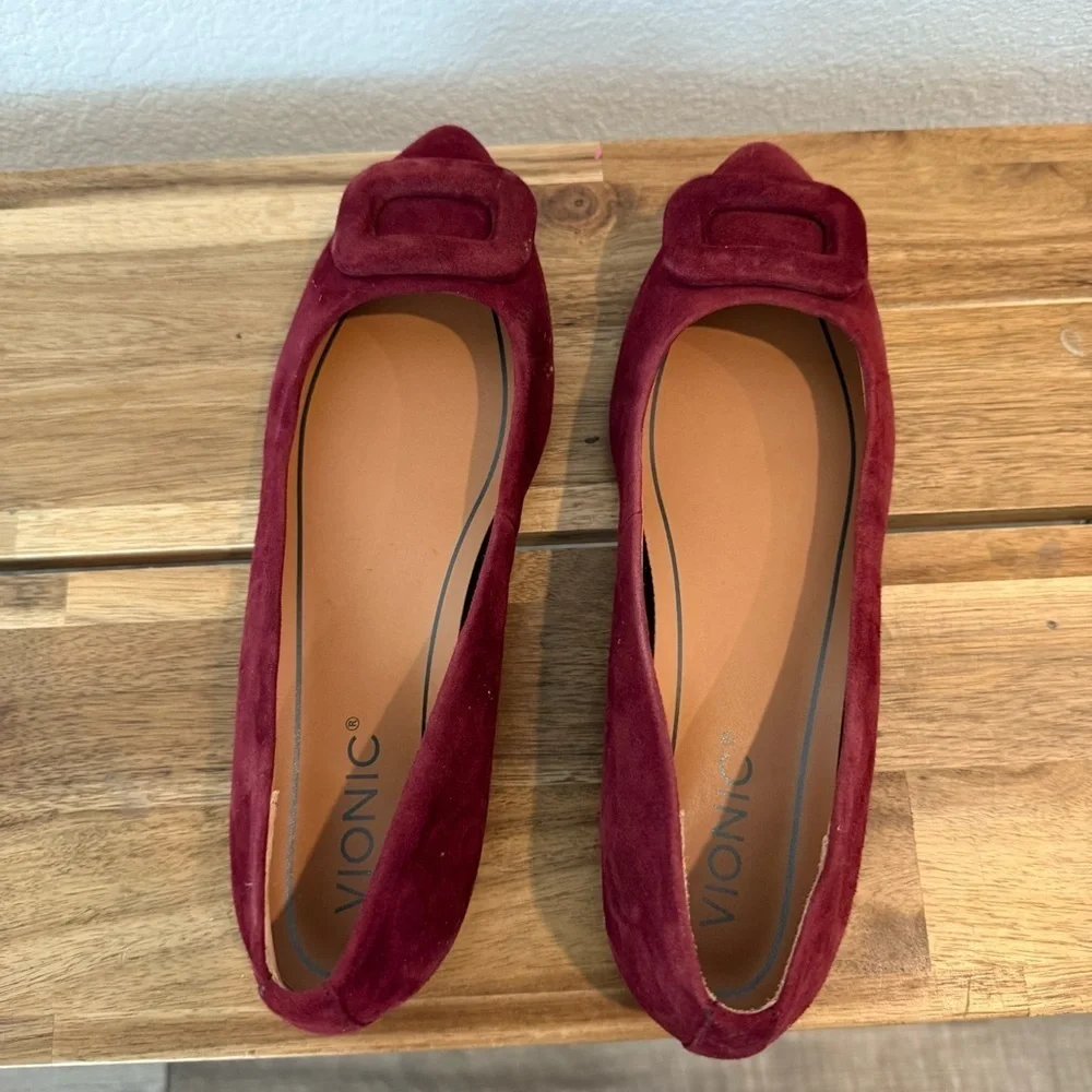 Vionic- Amanda Red/ Burgundy Suede Ballet Flat - Size 7